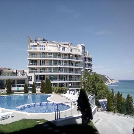 Silver Beach A98 Бяла Екстериор снимка