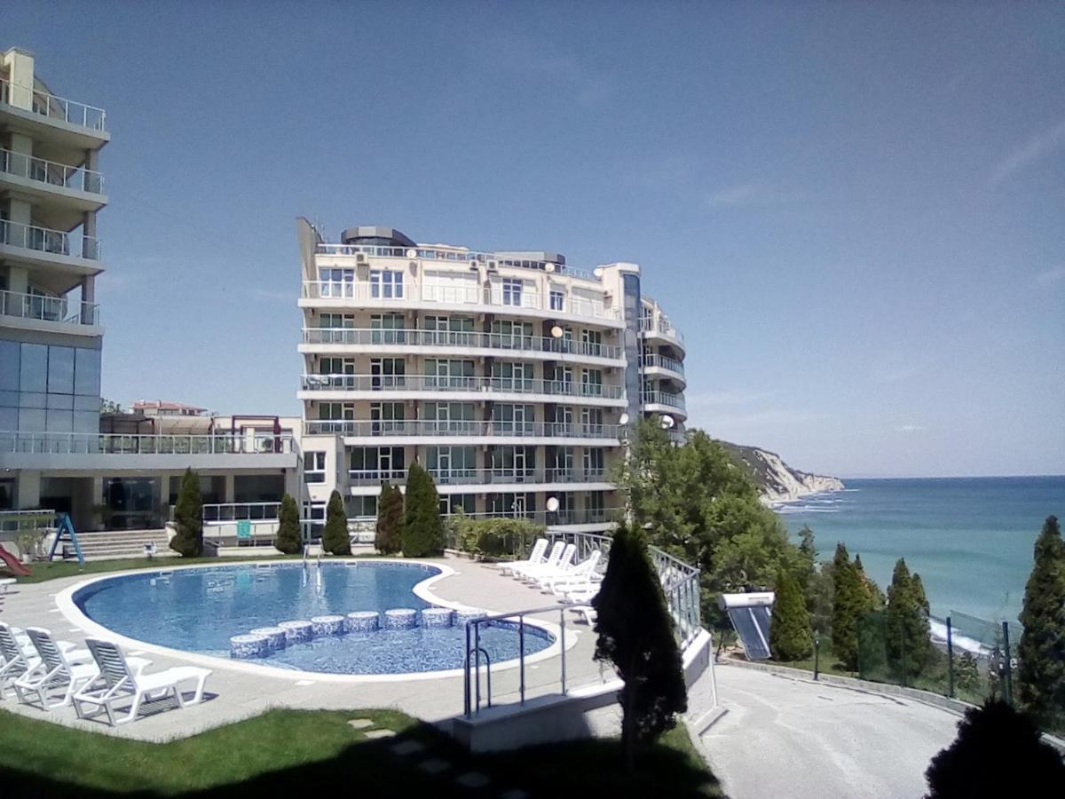Silver Beach A98 Бяла Екстериор снимка