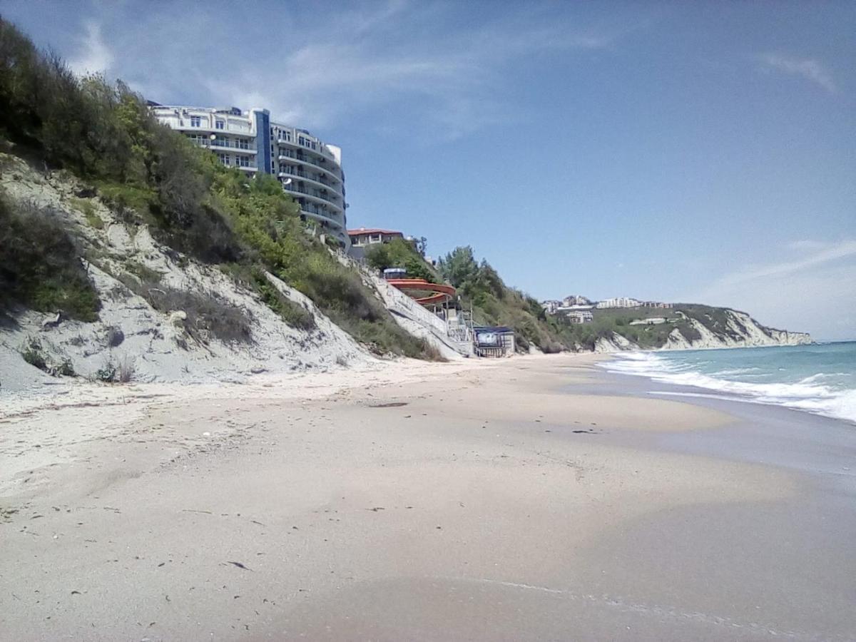 Silver Beach A98 Бяла Екстериор снимка