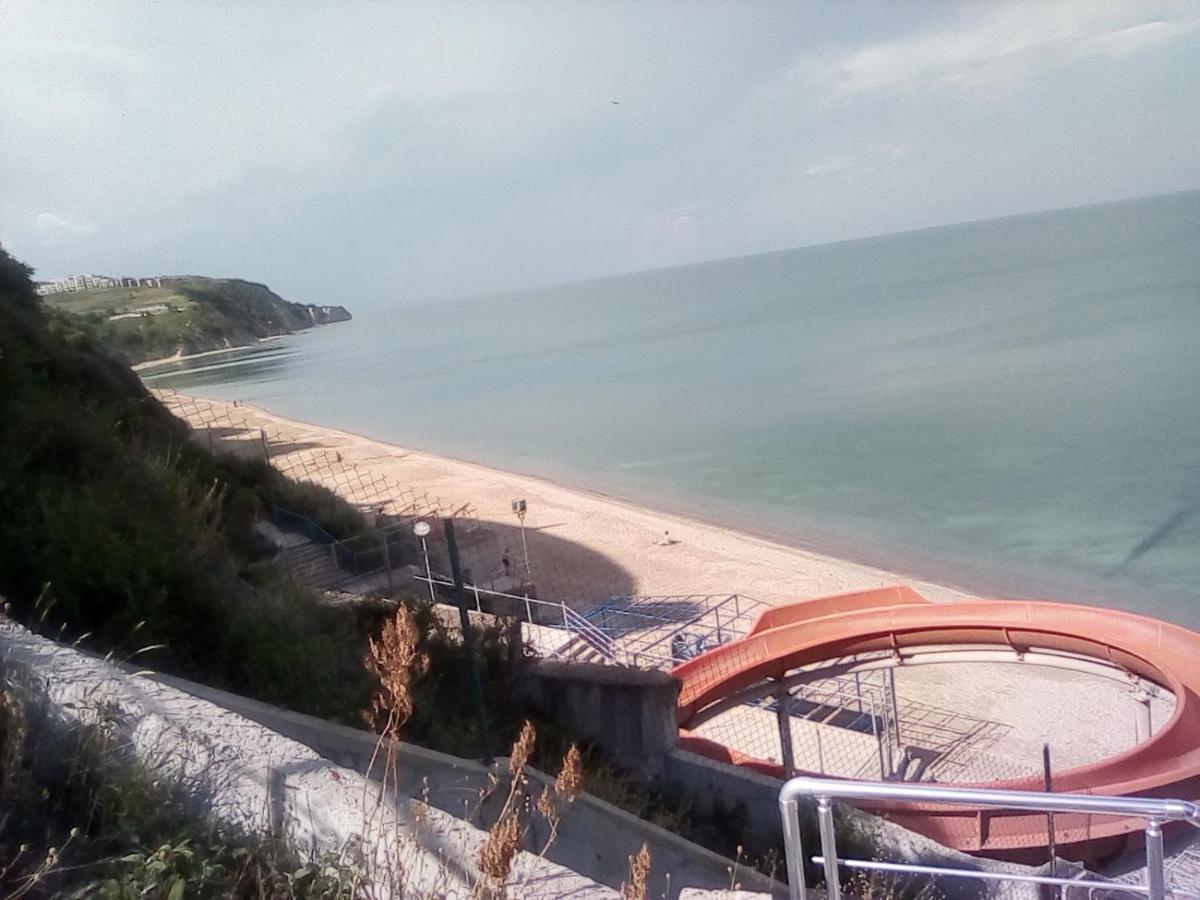Silver Beach A98 Бяла Екстериор снимка
