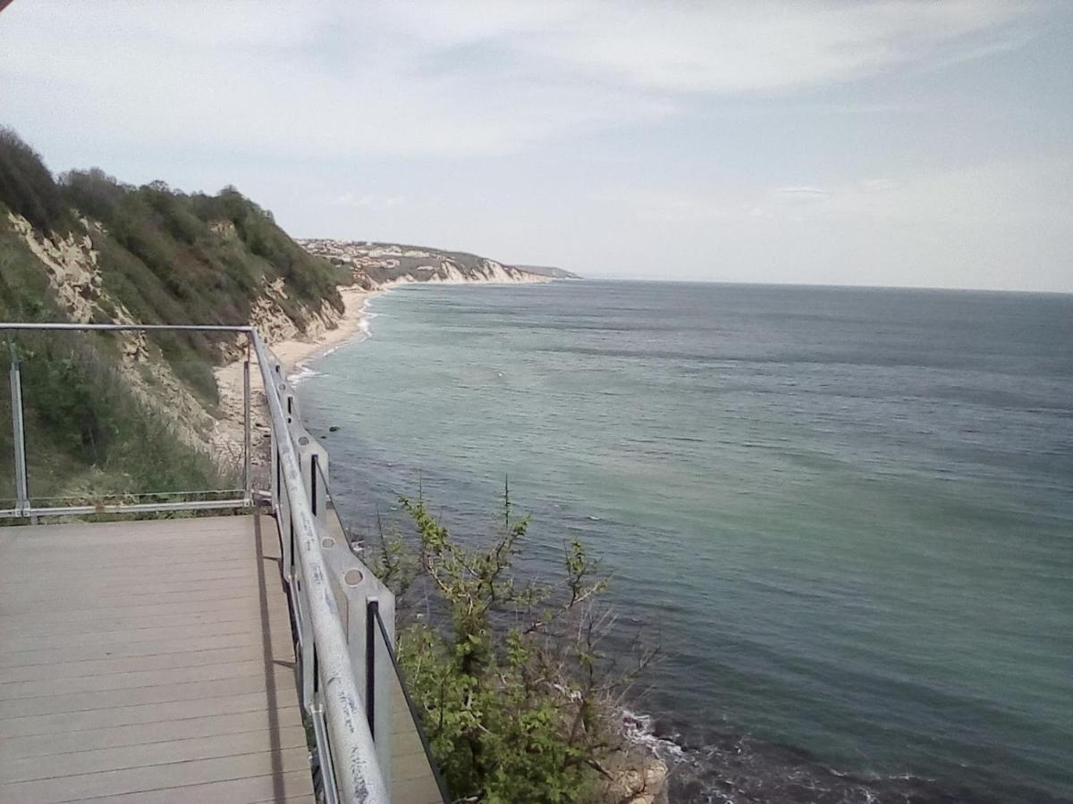 Silver Beach A98 Бяла Екстериор снимка