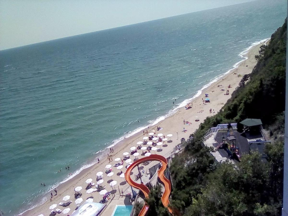 Silver Beach A98 Бяла Екстериор снимка